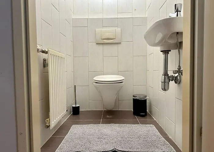 شقة 5 Bedroom I Winter Garden I Near Metro *