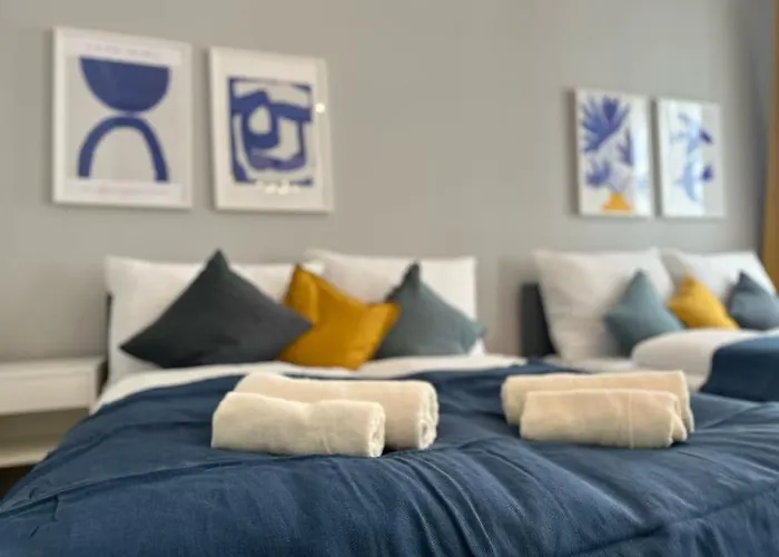 شقة 5 Bedroom I Winter Garden I Near Metro *