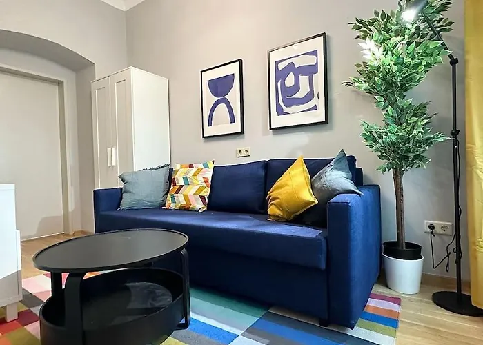 5 Bedroom I Winter Garden I Near Metro فيينا