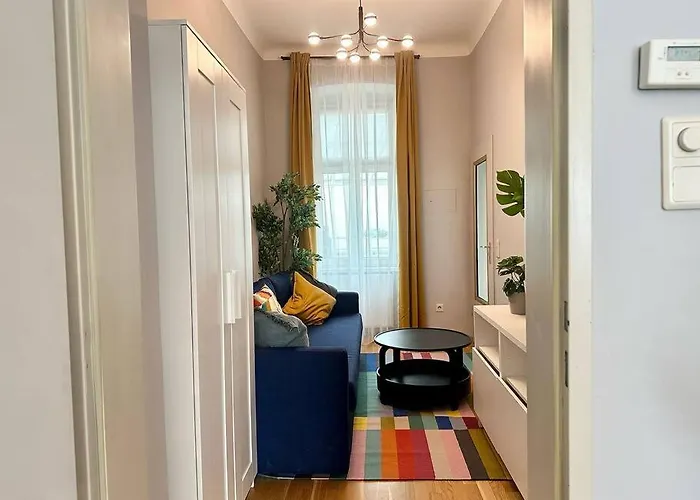 5 Bedroom I Winter Garden I Near Metro فيينا